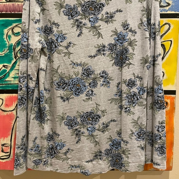 LOFT Gray & Blue Floral High/Low Shirt (Size: Med) - Picture 5 of 5